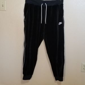 Nike | Velour Black Jogger Sweatpants